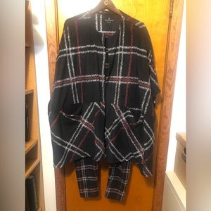 Cuddleduds Plaid legging and poncho/ruana set